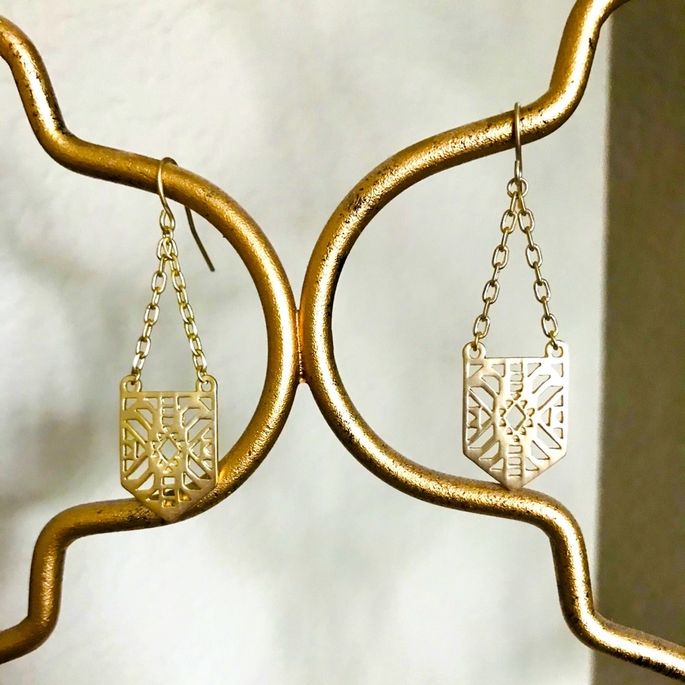 Dangle earrings